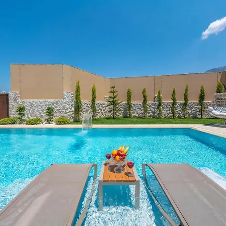 Luxury 4-bed With Private Pool And Jacuzzi Villa Ovacik (Fethiye)