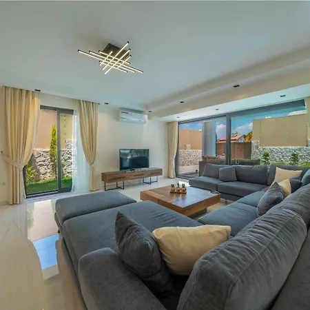 Luxury 4-bed With Private Pool And Jacuzzi * Ovacik (Fethiye)